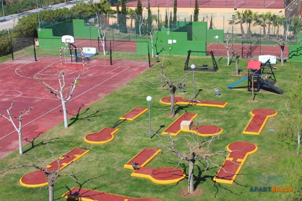 Apartbeach Los Juncos Residencial Piscinas Y Petanca La Pineda Zewnętrze zdjęcie